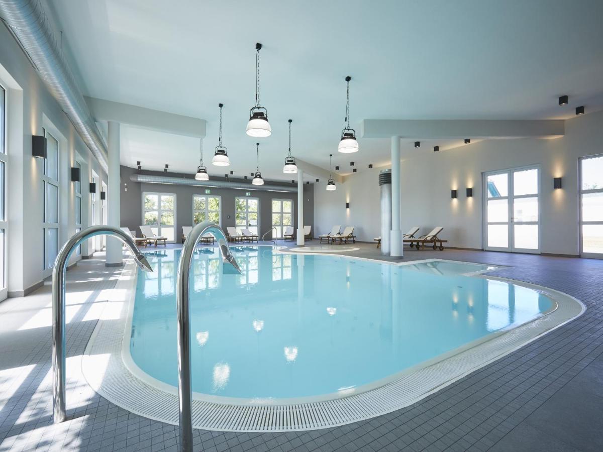 Reetland Am Meer - Luxus Reetdachvilla Mit 3 Schlafzimmern, Sauna Und Kamin F15 Dranske Dış mekan fotoğraf